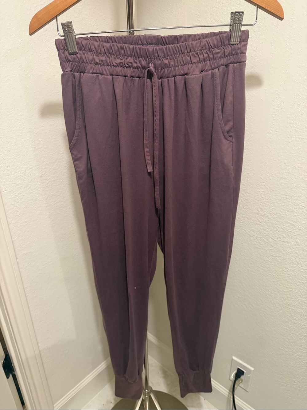 Women's Drawstring Jogger Pants in Deep Plum